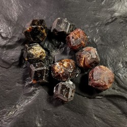 Grenat hessonite - pierre brute - 2e chakra